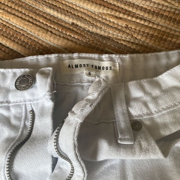 EUC Almost famous white , denim shorts many distressed details size 5 - Picture 2 of 6